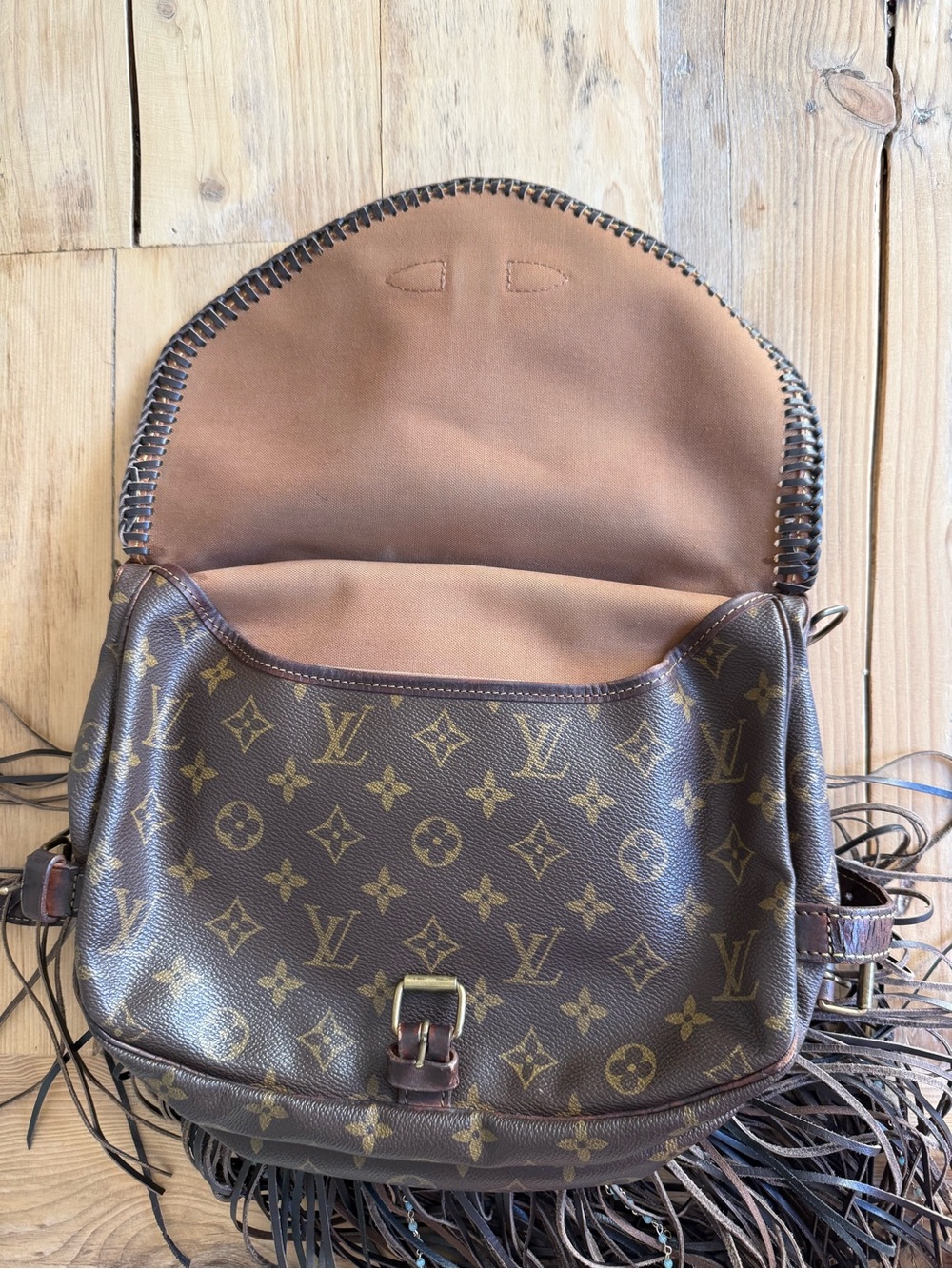 LV Monogram Bag, Altered Fringe DIY - Picture 7 of 17